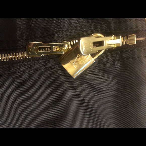 Louis Vuitton Garment Cover - Picture 5 of 8